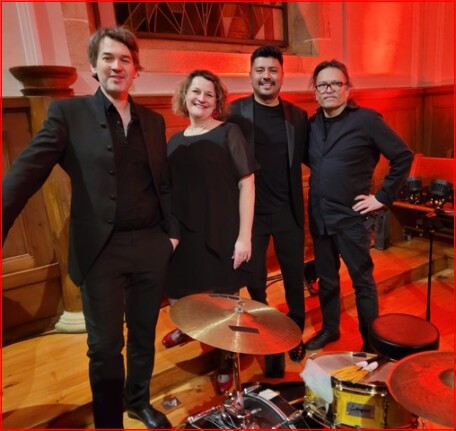 - Evan Métra - Anne Rémond - Eduardo Garcia Ruiz  - Gil Reber